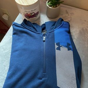 Boy Under Armour sweatshirt